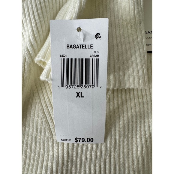 BAGATELLE COLLECTION Women's Ivory Scallop Neck Ribbed Flare Sleeve‎ Sweater XL - Picture 8 of 10